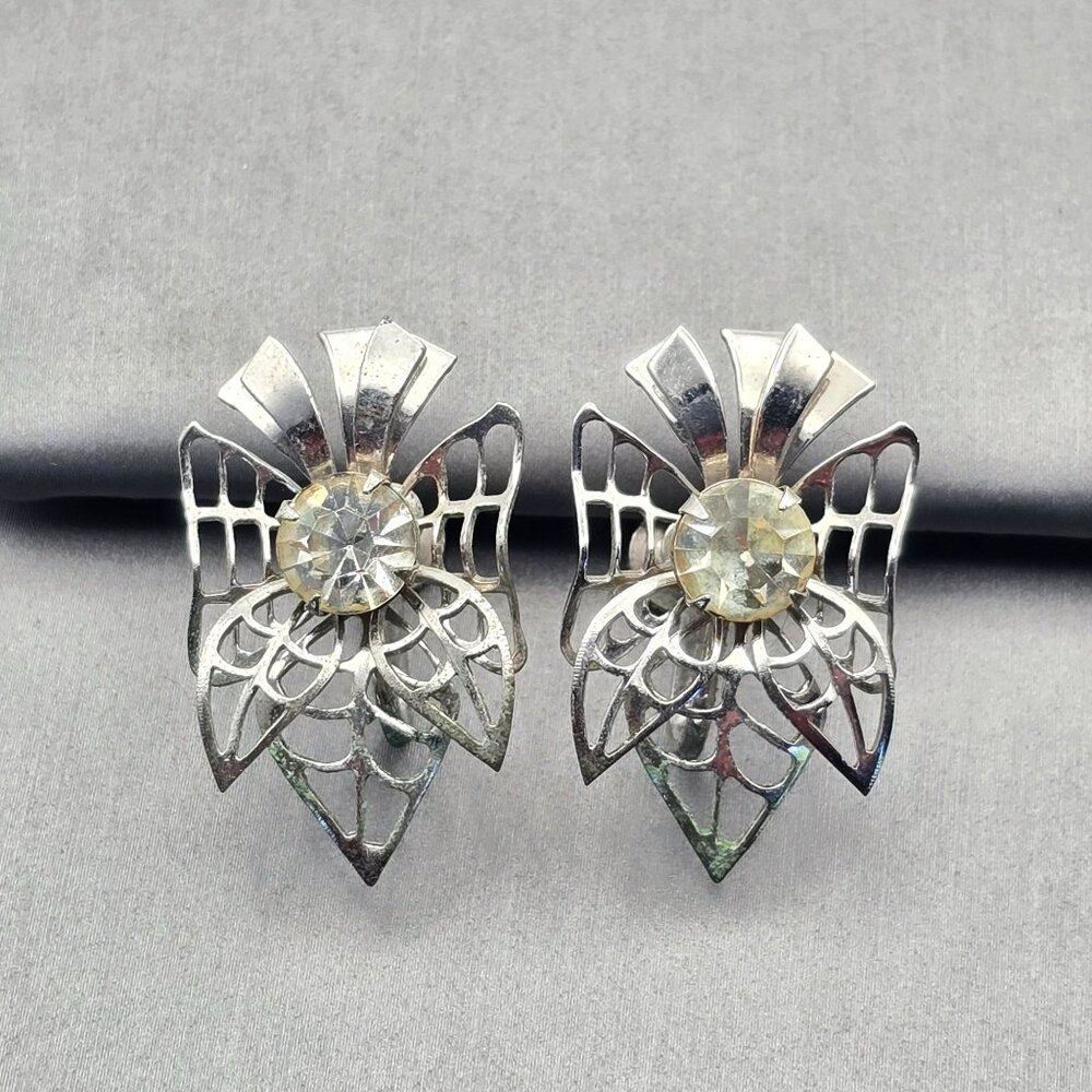 VTG Bugbee Niles Clear Rhinestone Filigree Bows Screw Back Earrings Silver Tone - Picture 7 of 8